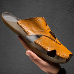 Suvised ehtsast nahast meeste sandaalid Klassikalised hingavad libisevad sandaalid Meeste vabaaja rannajalatsid Suures suuruses &otilde;uesussid 48 must