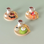 Miniatuurne nukumaja toidum&auml;ngukomplekt, V&auml;ike pannkoogi ja kohvitassialuse kaunistus, V&otilde;ltsmagustoidu mudel siirupikannuga, DIY dioraami stseeni tarvikud mitmev&auml;rviline