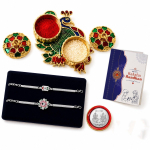 Oblivion Silver Rakhi komplekt vennale &ndash; 2 disainer-k&auml;ev&otilde;ru Rakhit koos esmaklassilise Pooja Thali'ga, beige