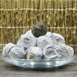 2017 Hiina Sheng Puer Tea Yi Wu Big Tree Draakonipall Mini Raw Puer Tuocha 50g