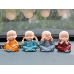 The Bright Storey &reg; Baby Monk Buddha komplekt, mis koosneb 4 dekoratiivkujukesest (Mitmev&auml;rviline)