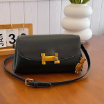 PU-nahast kott, v&auml;ike ja luksuslik H-pandlaga kaenlaaluse &otilde;la stiiliga Crossbody kott Designer k&auml;ekotid Crossbody Messenger Pack