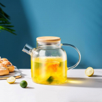 &Uuml;mara tila klaasist veekann suure mahutavusega l&auml;bipaistev kuumakindel teekann sidrunitee l&otilde;hnava tee k&uuml;lma vee pudel