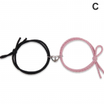 2 tk paari s&uuml;damega k&auml;ev&otilde;ru k&ouml;iega punutud distantsmagnet meelitab s&otilde;pruse kingitus