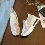 Naiste moes madala tallaga sisek&otilde;rgendusega v&otilde;rkl&otilde;ngast hingavad vabaaja &uuml;hed kingad tugiplatvormiga &uuml;hes t&uuml;kis 36