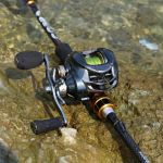 &Otilde;ngeritv ja s&ouml;&ouml;darulli 4 sektsiooniga karbonist spinningu ridva ja heiterulli komplektid Pesca 2.1m rod & left reel must