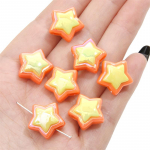 Akr&uuml;&uuml;liga kaetud v&auml;rviline kollaaž Viisnurksed t&auml;hehelmed meisterdamiseks kaelakee k&auml;ev&otilde;ru k&otilde;rvar&otilde;ngaste ehete valmistamiseks 4pcs fuksia