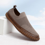 Meeste k&auml;sit&ouml;&ouml;tennised Slip-on mokassiinid Hingav v&otilde;rk-vabaajajalatsid Meeste s&otilde;idujalatsid Suvi 39 pruun