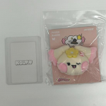 ATEEZ MIGHTEEZ WONDER ROOM Pop-Up Ametlikud tegelaskujude kaubad Kpopi kaubad PLUSH BADGE - DDANGYO