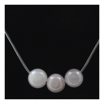 Pierres et Min&eacute;raux. Collier 3 perles Quartz rose 8 mm Chaine en acier inoxydable.