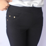 Naiste kevadised ja s&uuml;gisesed suures suuruses lahtised &uuml;hev&auml;rvilised venivad v&auml;ikese jalaga &uuml;heksa minuti p&uuml;ksid. XXS