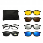 Magnetiga klamber Ruudukujulised l&uuml;hin&auml;gelikkuse p&auml;ikeseprillid Mehed Naised 5 pealekinnitatava p&auml;ikeseprilliga Polariseeritud retseptiga prillid 0 -0.5 -0.75 kuni -6.0 Myopia -0.5