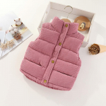 Laste vest, paksendatud ja soe, seljas velvetist vest, beebi v&auml;listorn, nukk &otilde;lg 150