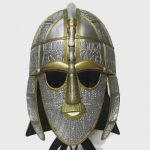 K&auml;sit&ouml;&ouml;na valminud Sutton Hoo stiilis anglosaksi kiiver Muuseumikvaliteediga Sutton Hoo kiivri koopia