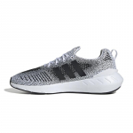 Adidas Originals Swift Run 22 'Valge Must' Tossud GZ3507 37⅓