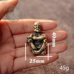 Antiikne messingist Dharma Sratue Buddha vasest kujukesed Miniatuurid Budismi asutaja Vintage soliidne pronksornament K&auml;sit&ouml;&ouml;lauakaunistused 1pcs