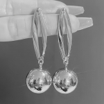 Sf&auml;&auml;riline disain sobib kokku igap&auml;evaste riiete ja peoaksessuaaridega. See on liialduse ja isikup&auml;ra s&uuml;mbol.