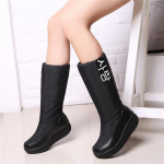 V&auml;rvid lumi saapad naiste kingad L&otilde;una-Korea stiilis platvormsaapad kiilud s&auml;&auml;re kesksaapad naiste pehmed talvesaapad 38 must