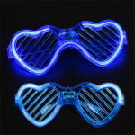 Light Up LED Glasses 5 Colors Heart Shape Glow Glasses Glow in The Dark Party Supplies Neon Party Favors for Kids Adults 1pc sinine