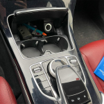 A2056800691 Uue auto esikeskkonsooli joogitopsihoidja sisestusraam Mercedes-Benz C-klass W205 E-W213 jaoks