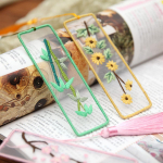 Embroidery Bookmark with Cute Patterns,Transparent Organza Bookmark,Embroidery Kit Christmas Gift for Adults Kids(chrysanthemum,1 pack)