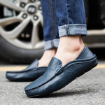 Meeste mokassiinid Itaalia Vabaaja Luksusbr&auml;nd Meeste Kingad Ehtne Nahk Mokassiinid Kerged Hingavad Slip-On Paadikingad 40
