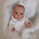 18-tolline Bettie Reborn Baby Doll 3D-nahatoon koos n&auml;htavate veenidega k&auml;sitsi v&auml;rvitud juuksenuku m&auml;nguasi 18cm