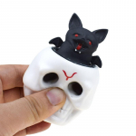 Halloweeni kummitus pigistatav kolju valge