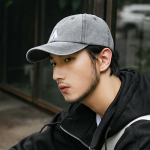 Korea versioon meeste ja naiste talvem&uuml;tsist jaapani pehmete noorte siset&uuml;kkidega, tikitud lihtsa kirjaga kumera &auml;&auml;rega pesapallim&uuml;ts Adjustable