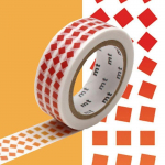 Masking tape carr&eacute;s rouges sur fond blanc - 1,5 cm x 7 m
