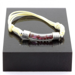 Pierres et Min&eacute;raux. Bracelet Rubis brut. Couleur beige.