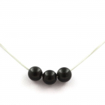Pierres et Min&eacute;raux. Collier 3 perles Obsidienne noire 8 mm Chaine en acier inoxydable.