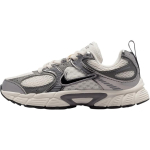 Nike V5 RNR Low top Running Shoes Beige Gray Children Aged 3 7 Years Old HQ6412-003 33.5 gray