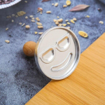 K&uuml;psisel&otilde;ikuri alumiiniumsulamist k&uuml;psisetemplid puidust k&auml;epidemega naeratava s&uuml;damemustriga DIY k&auml;sitsi pressitud k&uuml;psisevorm festivalipeoks