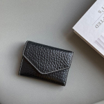 100% ehtsast nahast naiste rahakotid Br&auml;ndi disain Suurep&auml;rane vasikanahast l&uuml;hike rahakott 3-kordse &uuml;mbrikuga rahakott Kvaliteetne veisenahast rahakott must