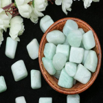 Kivid Reiki Chakra Healing Dekoratiivsed veerised Vaasi t&auml;itematerjalid Juveelikivid, Reiki Healing, Vastu Kodukontori sisustus