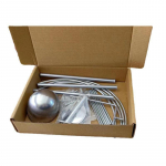 Uus metallist tuuleveski d&uuml;naamiline tuulep&uuml;&uuml;dja v&auml;ljas aias muruplatsil tuulelipp aia kaunistus