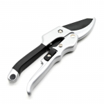 Aia professionaalne aiasikaator p&otilde;rkmehhanismiga h&otilde;be