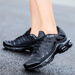 Unisex suuruses &otilde;hkpadjaga spordijalan&otilde;ud (Suurused 36-46) 36