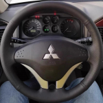 Mitsubishi Pajero 2008-2011 V73 2011 L200 jaoks K&auml;sitsi &Otilde;mmeldud Must Nahast Auto Roolikate 1