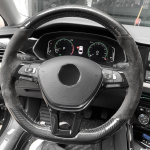 K&auml;sitsi &otilde;mmeldud pehme must s&uuml;sinikkiust must seemisnahast auto roolikate Volkswagen Golf 7 Mk7 Passat B8 jaoks C black