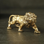 Antiikne pronksl&otilde;vi kuju, v&auml;ikesed kaunistused, vasest m&auml;gil&otilde;vid, miniatuursed figuurid messingist skulptuur, k&auml;sit&ouml;&ouml;, sisekujundus