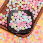 500g umbes 950 tk k&auml;ev&otilde;rude k&otilde;rvar&otilde;ngaste jaoks Moodne matt s&uuml;damik, kedratud 10 mm v&otilde;ileib DIY ehtetarvikud &uuml;mmargused lahtised helmed