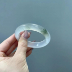 Tianshani smaragdj&auml;&auml;st smaragdist kullast traadist lameda ribaga k&auml;ev&otilde;ru kalliskivi Hele smaragdv&auml;rvi j&auml;&auml;seemnete ujuva lillega nefriitk&auml;ev&otilde;ru 52mm