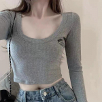 Seksikad naiste k&otilde;rge v&ouml;&ouml;kohaga k&auml;rbitud kudumid, pikkade varrukatega, kaelusega s&auml;rk Ainulaadne &scaron;ikk kevade ja s&uuml;gise uus l&uuml;hike 2023. aasta mood S valge