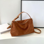 Uus seemisnahast &otilde;lakott naistele Seemisnahast Hobo rahakott reguleeritava rihmaga k&auml;ekott sisemise taskuga. Kotikott T&otilde;mblukuga Crossbody kott pruun
