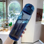 780 ml plastist kaasaskantav kooliveepudel teejoomiseks kruus v&auml;lispordi matkatarbed kohvi lastele joogin&otilde;ud l&otilde;hnata 780ML