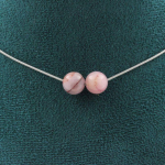 Pierres et Min&eacute;raux. Collier 2 perles Opale rose 8 mm. Chaine en acier inoxydable Collier femmes, hommes. Taille personnalisable.