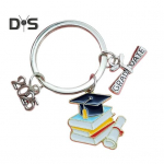 L&otilde;pukork V&otilde;tmehoidja Tugev metallist klass 2025 L&otilde;petajad Bakalaureuse M&uuml;ts v&otilde;tmehoidja hoidja kott seljakott rippuv kaunistus E