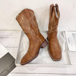 Moodne Uus Stiil Moodne Retro Pruun Cowboy Saapad Naistele Mugavad Ruudukujulise Varbaga Tikandiga Keskmise S&auml;&auml;rega L&auml;&auml;ne Saapad Kingad Suur Suurus 35 tumepruun v&auml;rv